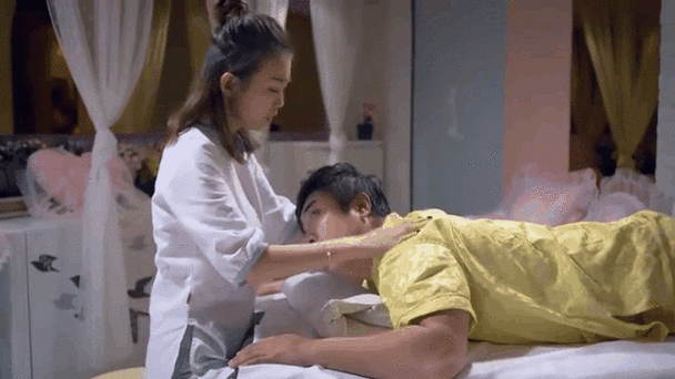 暴露的人妻小说的相关介绍