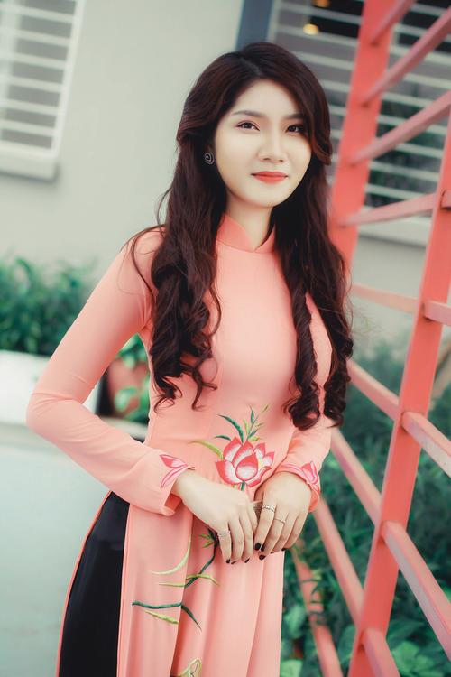 人妻少妇粉嫩av一区二区三区的相关介绍