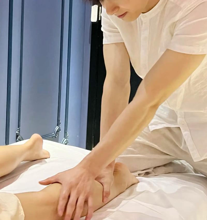 久久人妻少妇逼的相关介绍