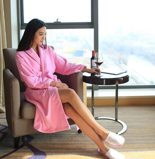 女生下面排黄色分泌物的相关介绍