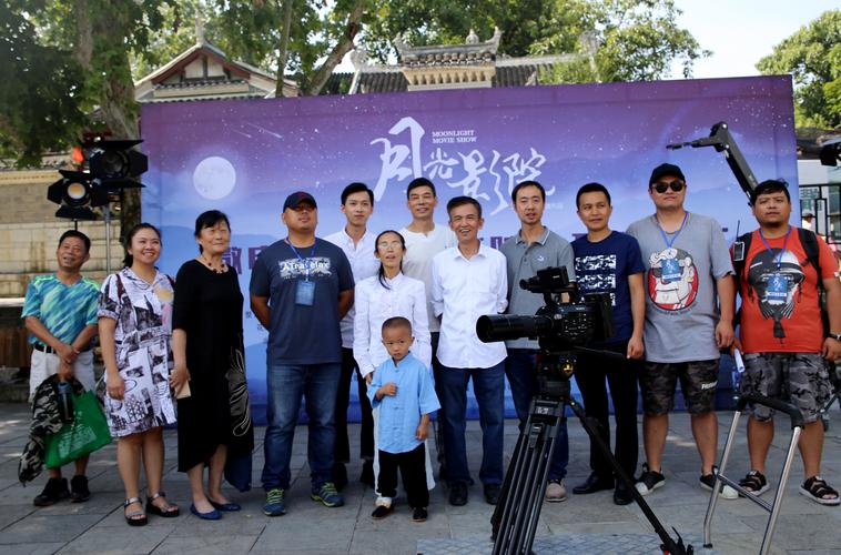 亚洲美女av一级二级在线黑人网站的相关介绍