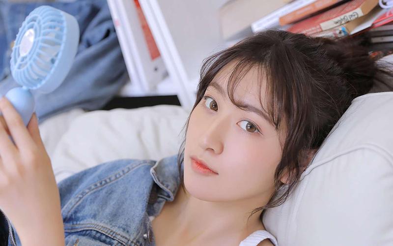 亚洲熟妇av综合大全的相关介绍