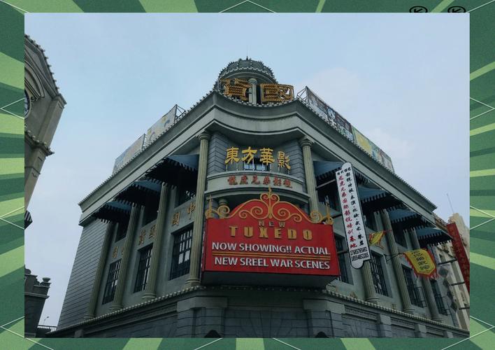 一边亲一边摸一边曰的相关介绍