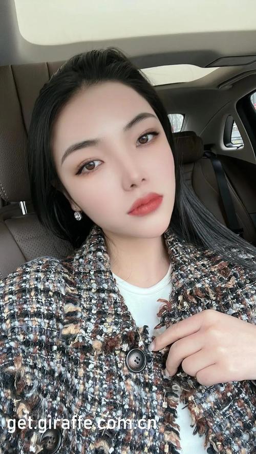 美女同桌让我操的相关介绍