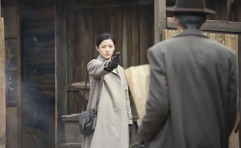白丝美女操出白浆的相关介绍