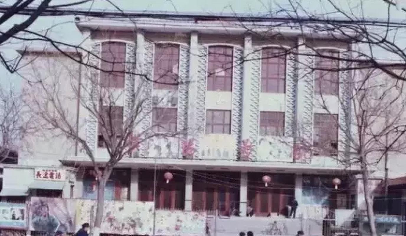 76年2月18日出生女的命运的相关介绍