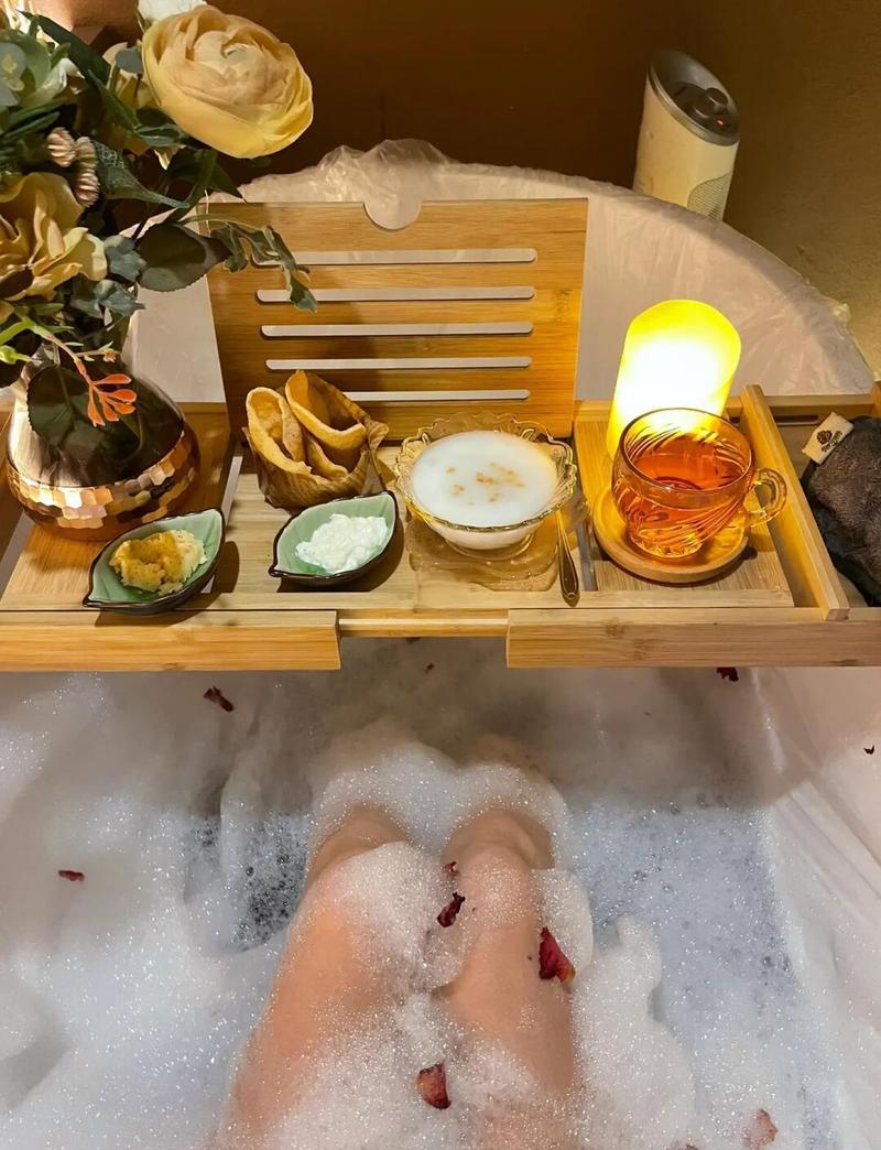 女性下面黄色分泌物多是什么原因的相关介绍