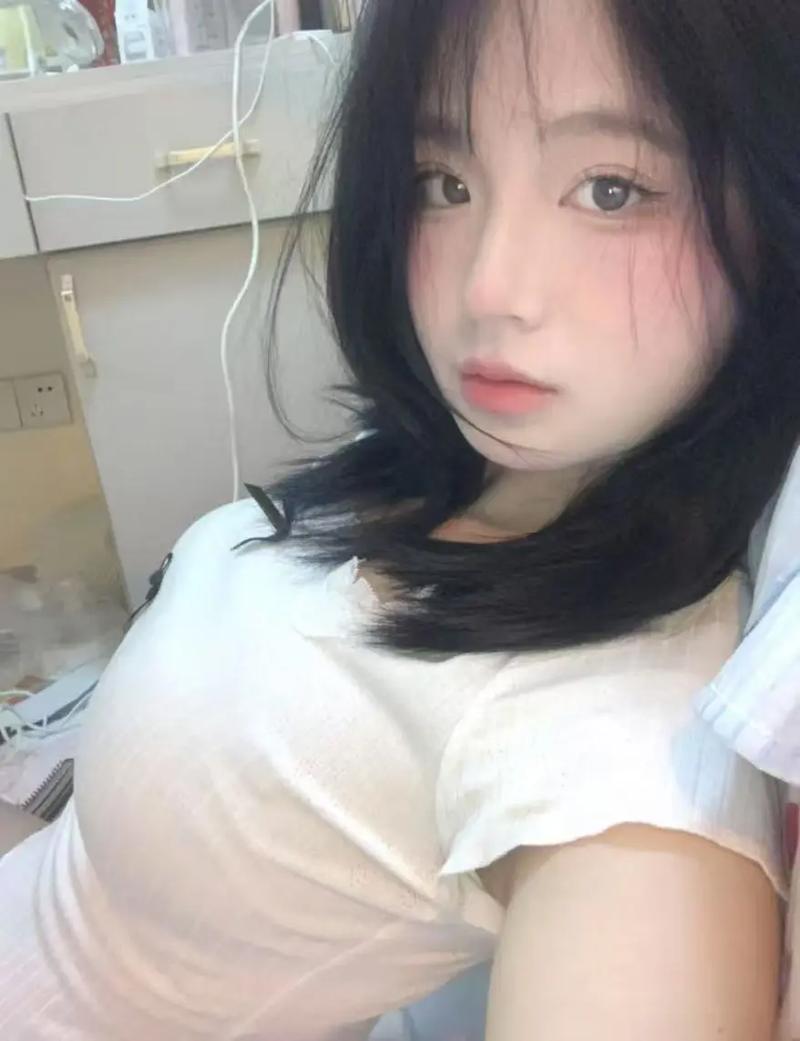 美女老师给我操的相关介绍