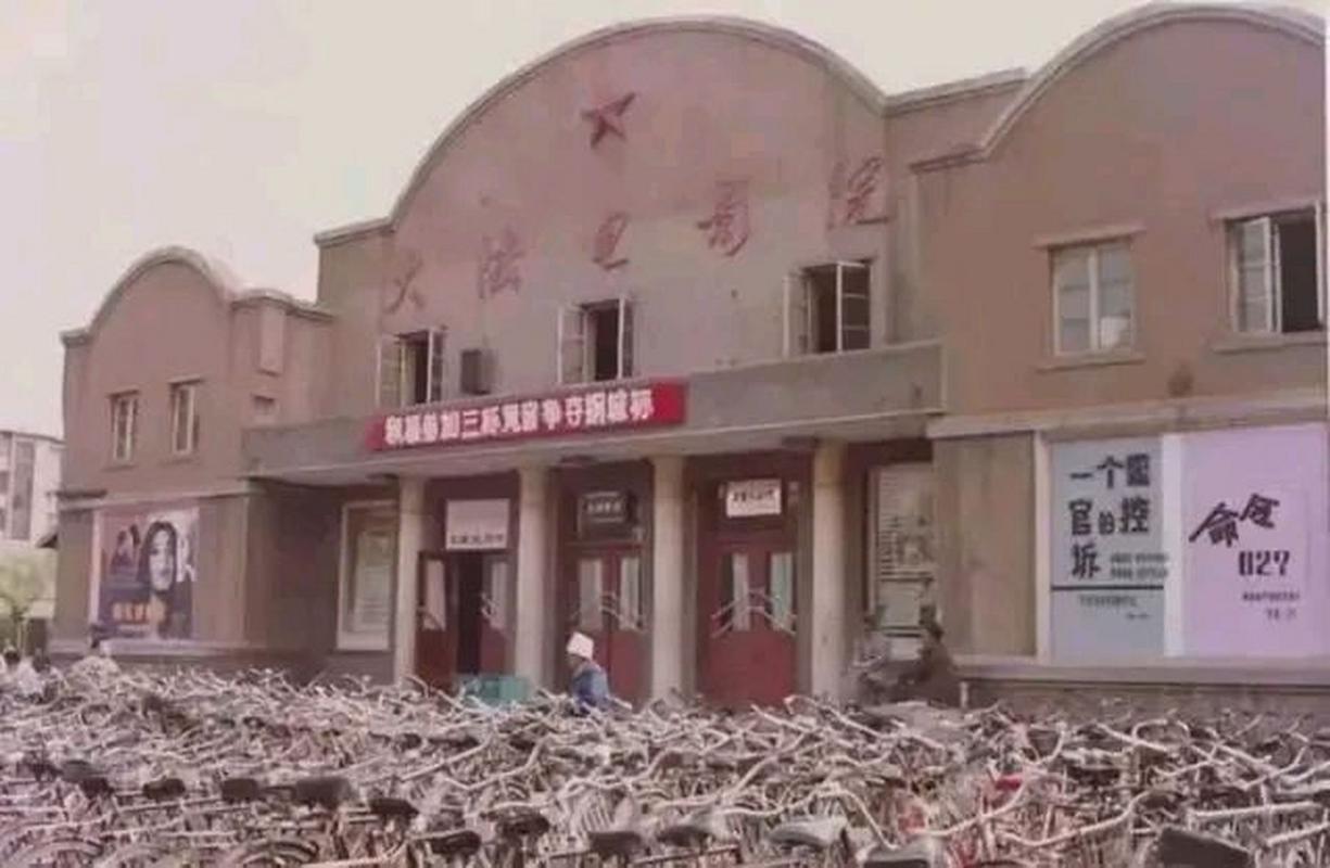 成人影院在现看免费的相关介绍