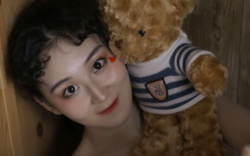 亚洲少妇一区二区三区的相关介绍