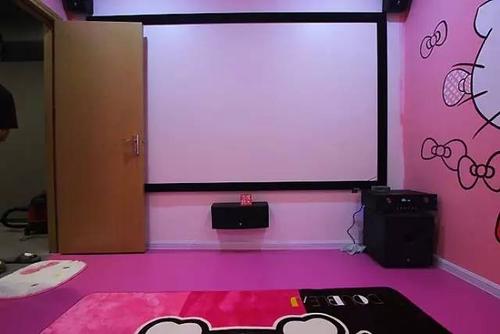 少妇亲子伦av的相关介绍