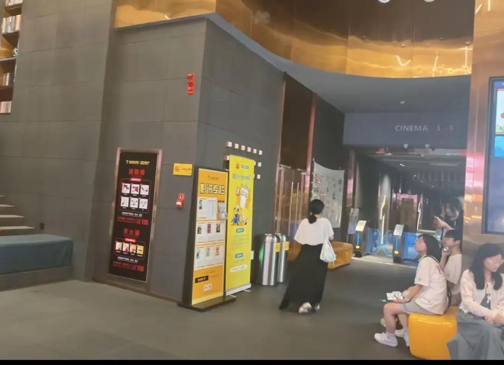 国产熟女av黄色片的相关介绍
